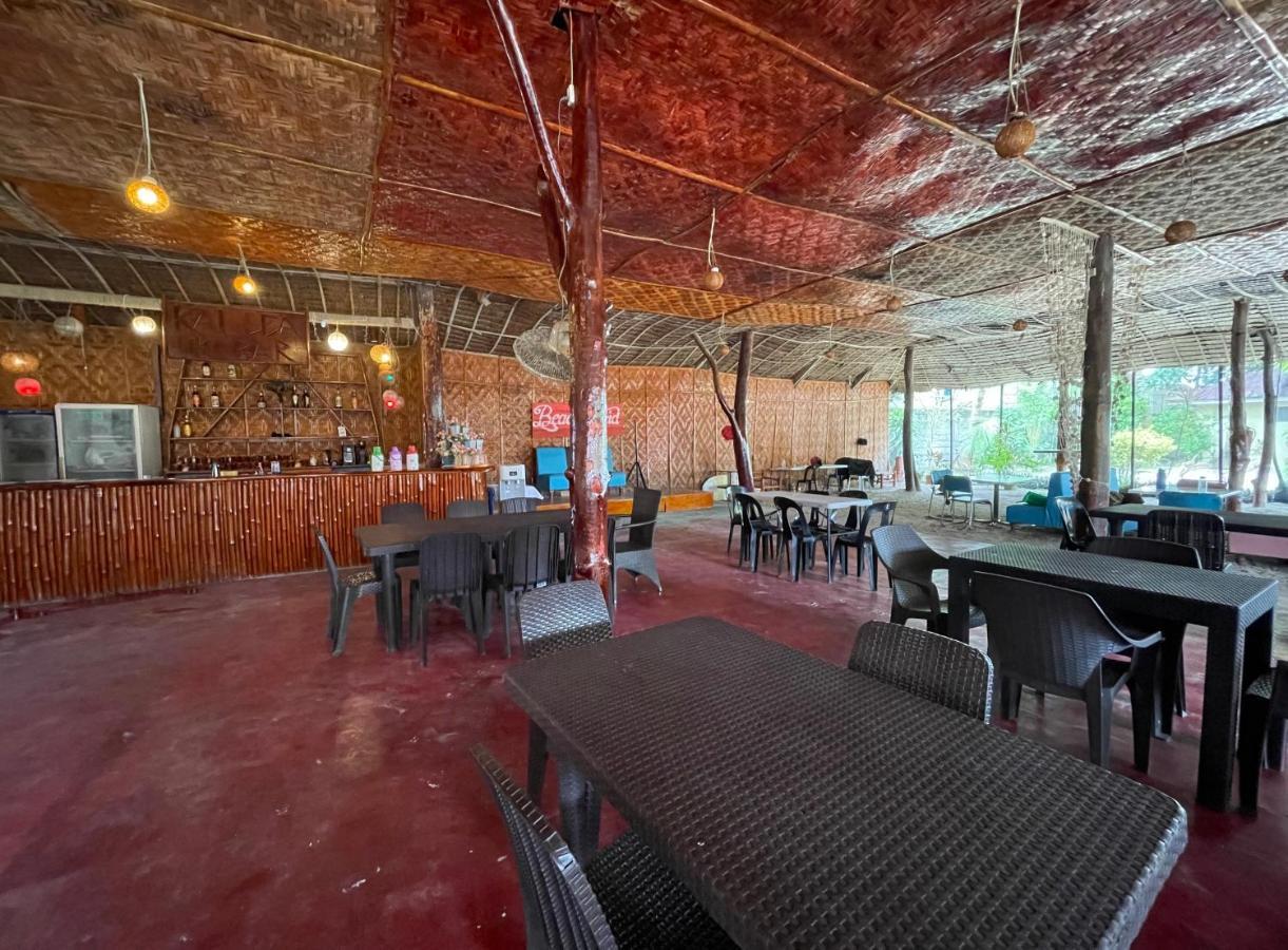 Beach Placid Resort Powered By Cocotel Ocoy Esterno foto
